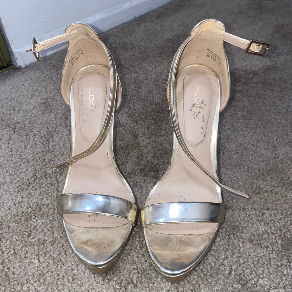 Aldo gold open toe heel size 6
